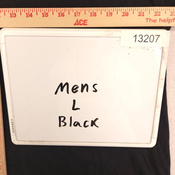 ACDC Back In Black Band Crew Neck Short Sleeve Graphic T Shirt Mens Size L Black - Picture 8 of 9